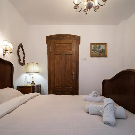 Beehive And Coworking Szálloda