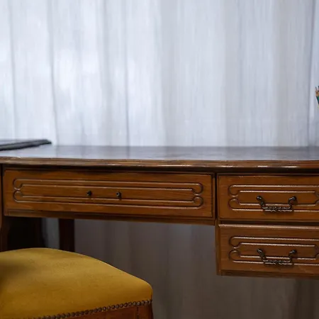 Beehive And Coworking Szálloda