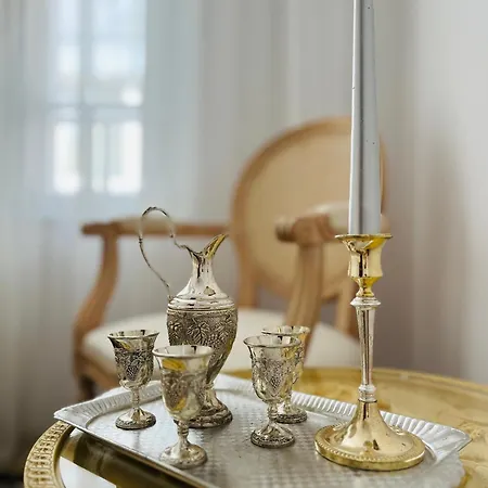 Beehive And Coworking Hotel