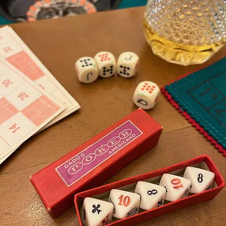 Beehive And Coworking Hotel *