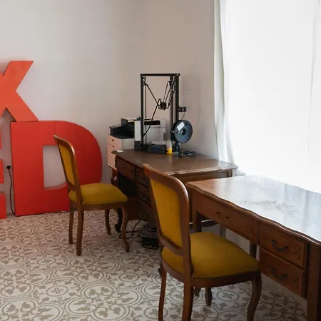 Beehive And Coworking