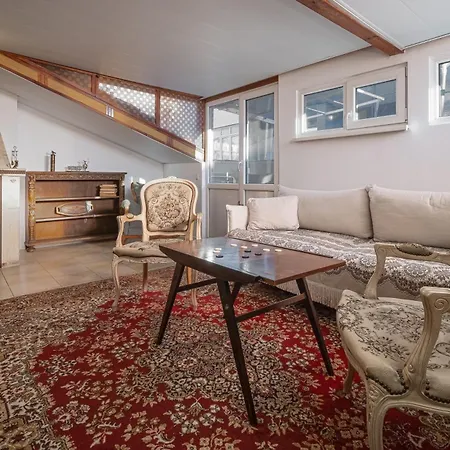 Beehive And Coworking