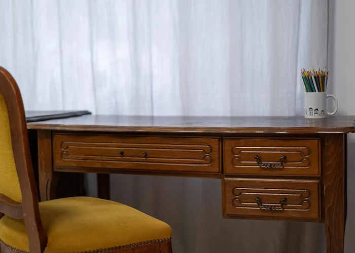 Beehive And Coworking Hotel