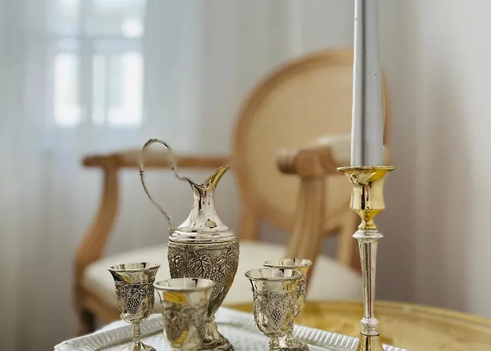 Beehive And Coworking Hotel