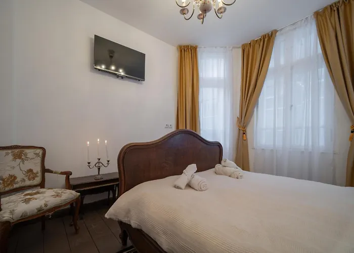 Hotel Beehive And Coworking *