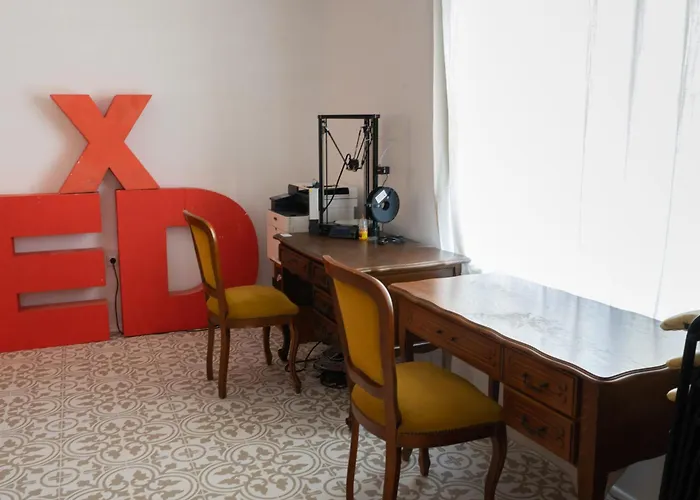 Beehive And Coworking